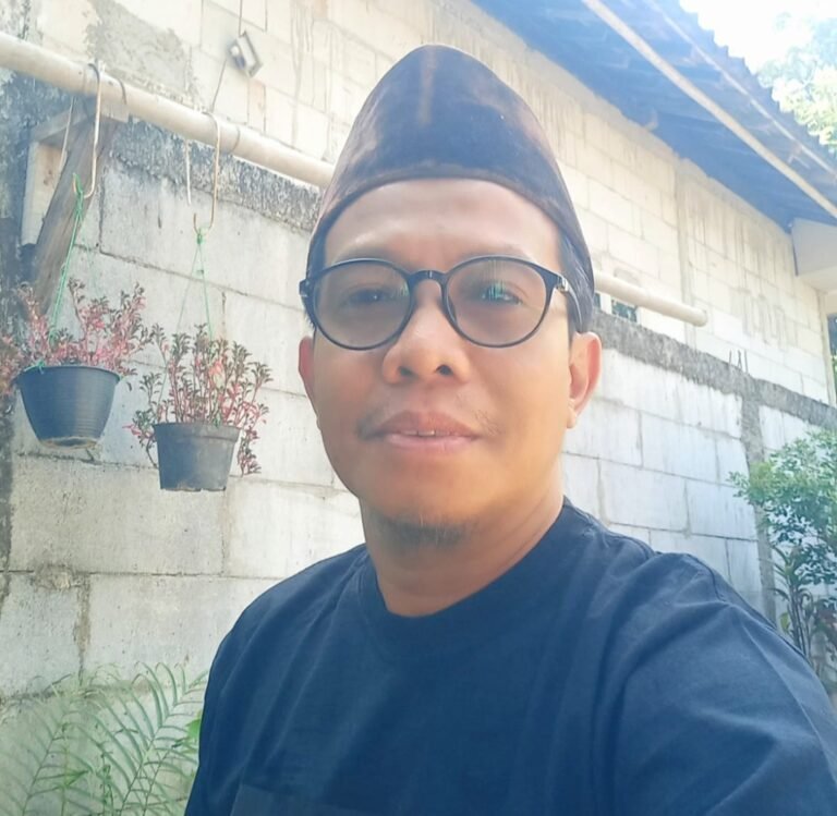 Tak Usah Repot-repot Menilai Calon Pemimpin dengan Bertanya ke Kiyai atau Paranormal
