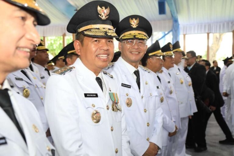 Dedi-Erwan Resmi Pimpin Jawa Barat