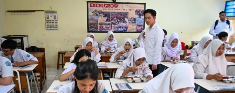 Siswa Surabaya Antusias Sambut Program MBG