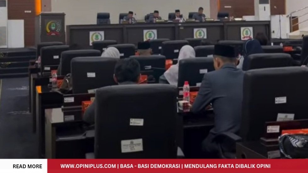 Dampak Efisiensi Anggaran, Pejabat Hanya Disuguhi Air Mineral saat Rapat Paripurna