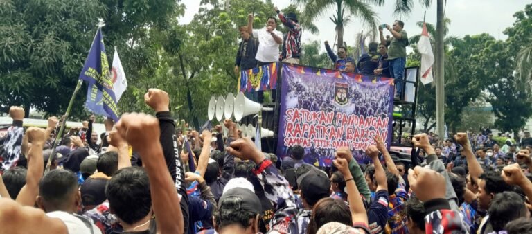 Ribuan Massa Laskar NKRI – BARAK Indonesia Geruduk PT. Daido