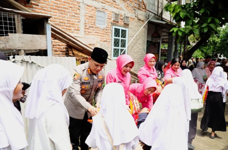 Kapolres Karawang Wakafkan Tanah Untuk Bangun Madrasah
