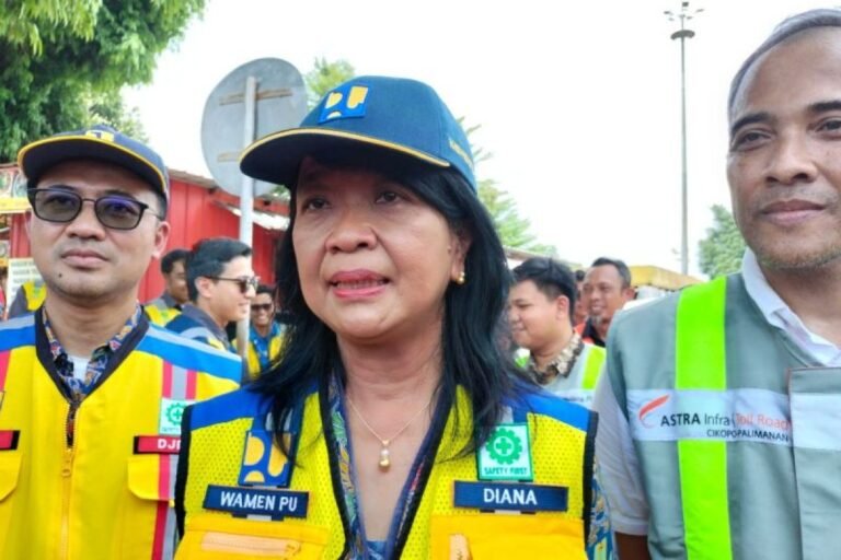 Setelah Laut dan Sungai, Ada Tanggul di Bekasi Bersertifikat
