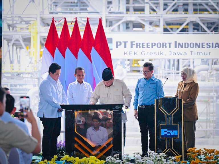 Prabowo Resmikan Pabrik Pemurnian Logam Mulia
