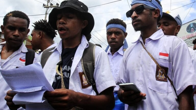 Pelajar Papua Tolak Makan Bergizi Gratis