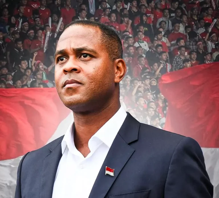 Super Tim di Belakang Patrick Kluivert