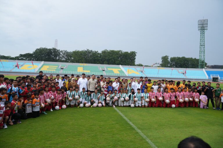 Prabowo Dukung Rencana PSSI Bentuk Klub Amatir di Daerah