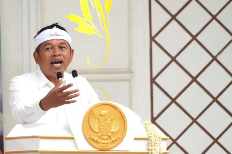Pemprov Jabar Resmi Terbitkan SE Larangan Penggalangan Dana Tempat Ibadah di Jalan Umum