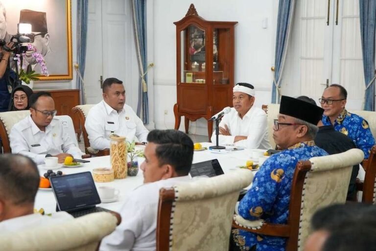 Dukung Pariwisata, Jabar Reaktivasi Jalur Kereta Api