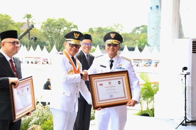 Hari Otonomi Daerah ke-29, Jawa Barat Raih Penghargaan Peringkat Kedua Nasional