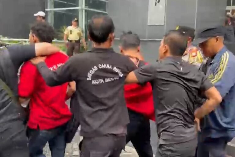 Satgas PDI-P Amankan Penyusup di Sidang Hasto