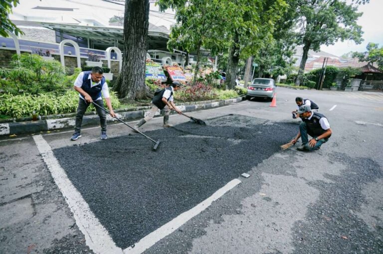 Pemkot Bandung Naikan Anggaran Peningkatan Jalan Jadi Rp 440 Miliar