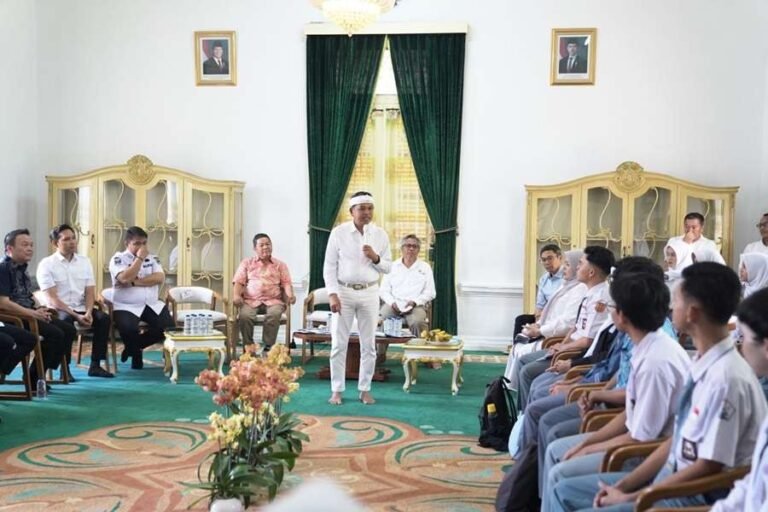 22 Calon Mahasiswa ITB Berprestasi Dapat Bantuan Pendidikan