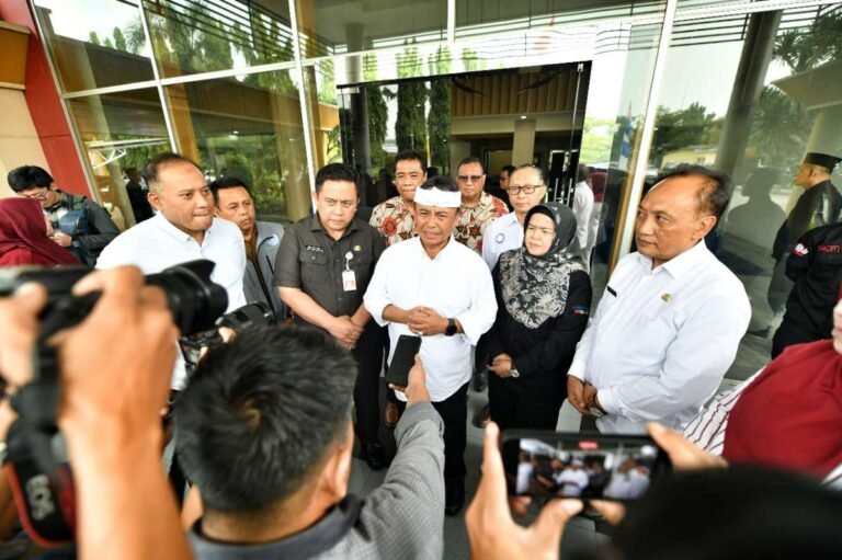 Sekda Jabar Soroti Praktek Calo Tenaga Kerja di Bekasi