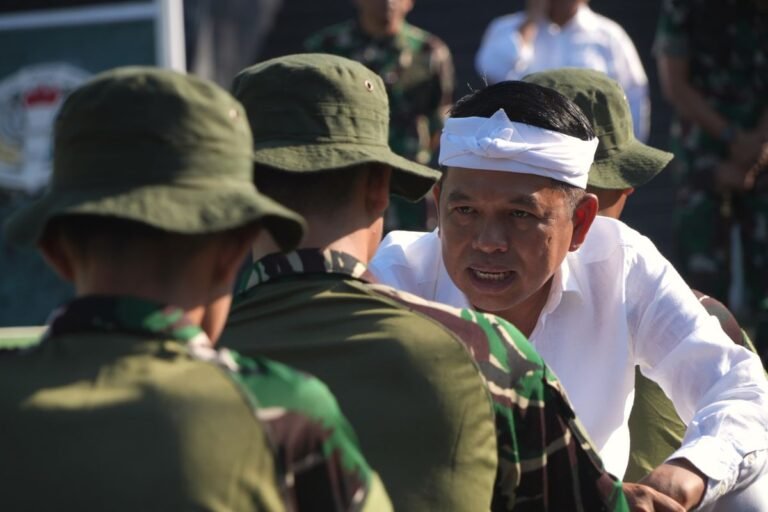 Wali Murid Bekasi Adukan Dedi Mulyadi ke Bareskrim dan Komnas HAM