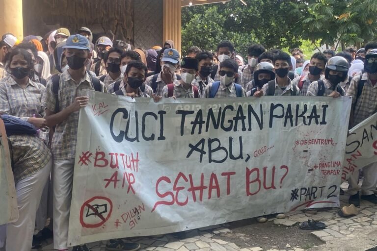 Dugaan Pungli Berkedok Sumbangan, Siswa di Bekasi Demo Kepsek