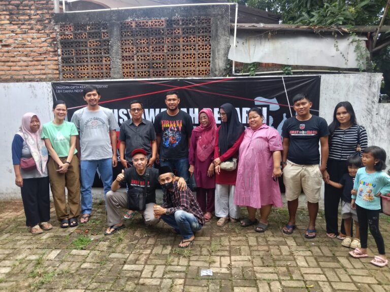Bakal Dibongkar Tanpa Musyawarah, Pedagang Stadion Singaperbangsa Ngadu ke LBH Cakra Indonesia