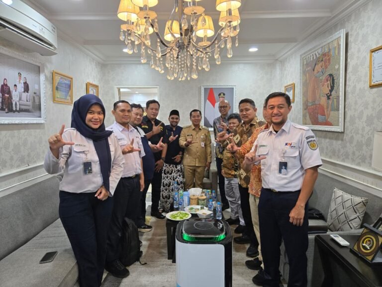 Bupati Aep Minta KALog Berikan Harga Murah untuk Distribusi Logistik UMKM