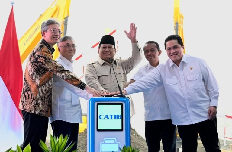 Diresmikan Prabowo, Pabrik Baterai Raksasa di Karawang Siap-siap Serap 8 Ribu Tenaga Kerja Lokal