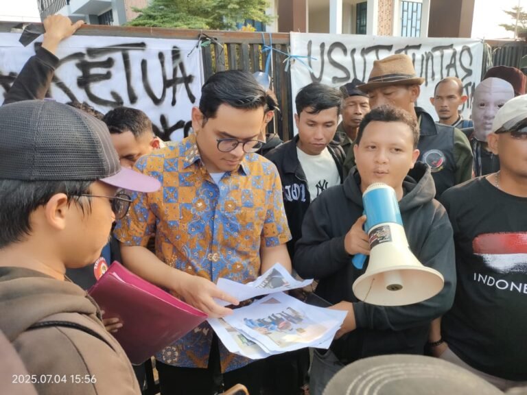 Berani Tidak Periksa Walikota dan Anggota DPRD, Kajari Kota Bekasi : Berani!