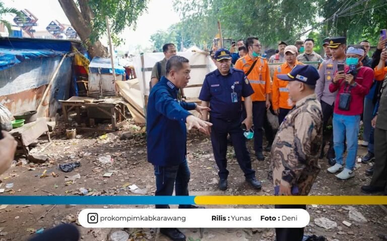 Bupati Aep Pimpin Langsung Pembongkaran PKL dan Bangli di Taman Bencong