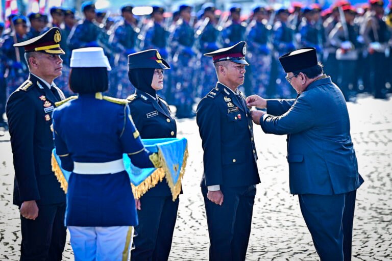 Prabowo : Polri Harus Tetap Berpihak kepada Rakyat