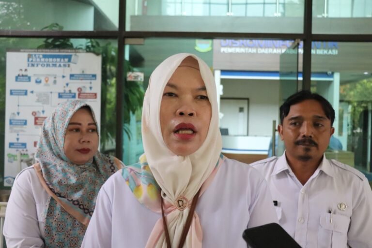Bupati Bekasi Tunjuk Kadisnaker Jadi Plh Sekda