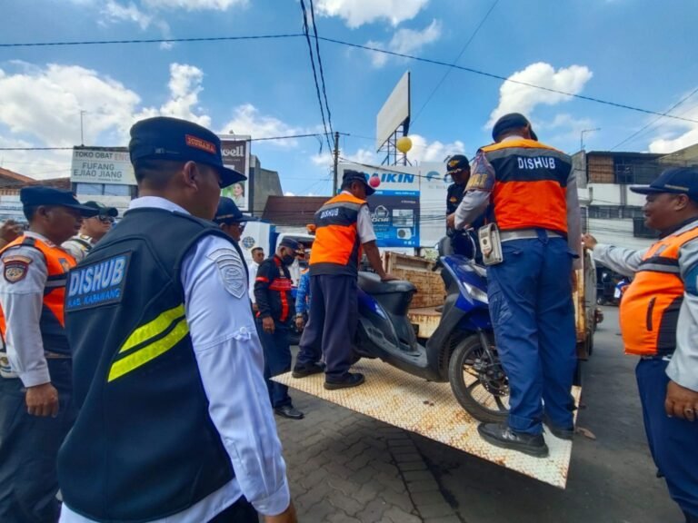 Parkir Sembarangan di Trotoar, 6 Unit Sepeda Motor Diangkut Dishub