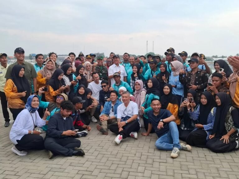 Raffi Ahmad hingga Ariel NOAH Dampingi Menteri KKP Kunjungi Tambak di Karawang