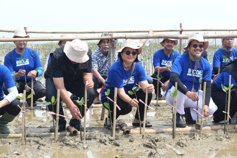 Peduli Lingkungan, 6.500 Bibit Mangrove Ditanam PT. CBI di Wilayah Pesisir Cilamaya Karawang