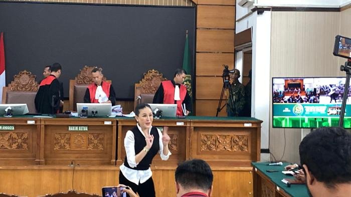 Nikita Mirzani Dituntut 11 Tahun Penjara
