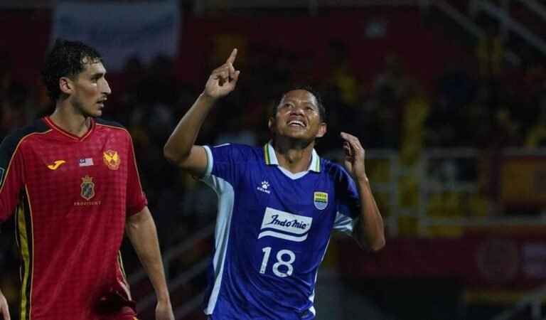 Comeback Luar Biasa! Dwigol Adam Alis Menangkan Persib atas Selangor FC