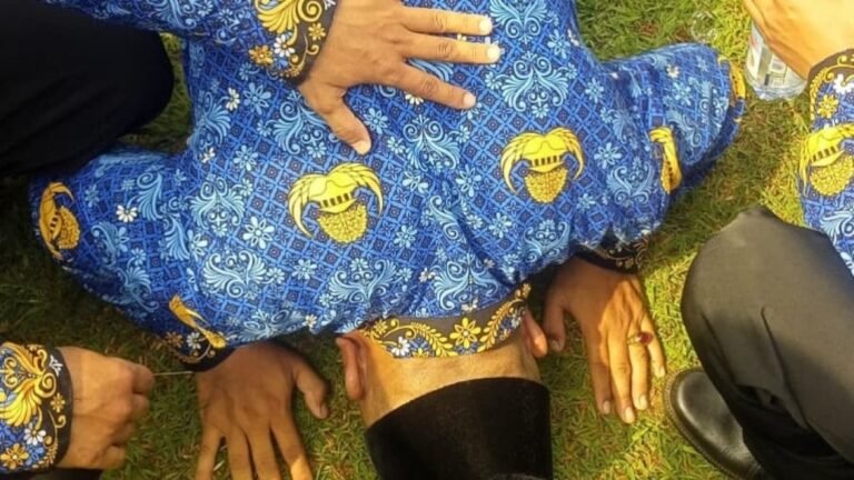 Isak Tangis dan Sujud Syukur Warnai Pelantikan 5.932 PPPK Paruh Waktu Subang