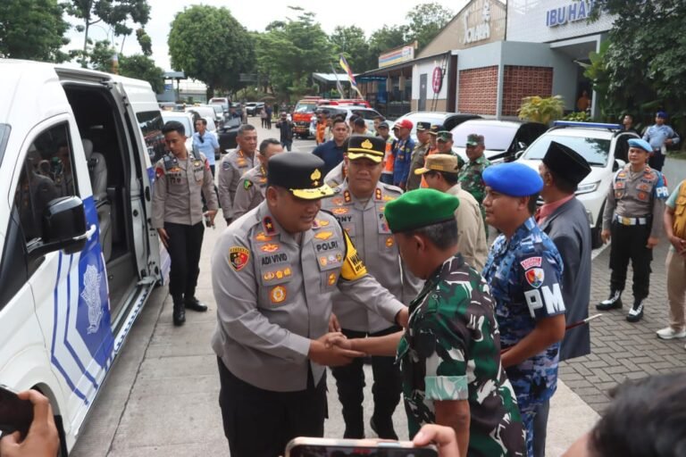 Wakapolda Jabar Pantau Pos Terpadu di KM 102 A Subang