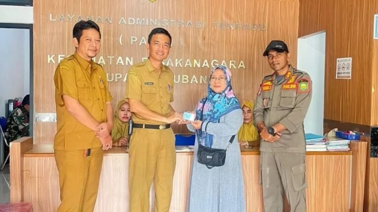 Sekarang Bikin KTP di Subang Cukup Datang ke Kantor Kecamatan