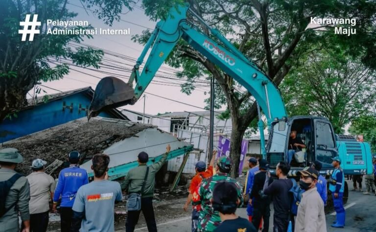 Bangli Penyebab Banjir di Jalur Irigasi Tirtajaya Dibongkar