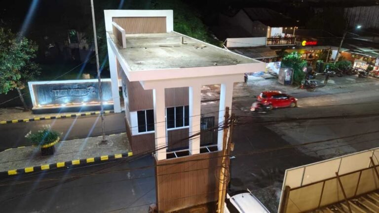 Gapura Perumahan Dukuh Zamrud Mulai Disorot Kejaksaan