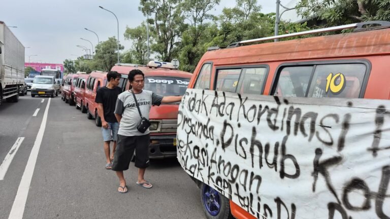 Polemik Trans Beken, Sopir Angkot Minta Dirangkul