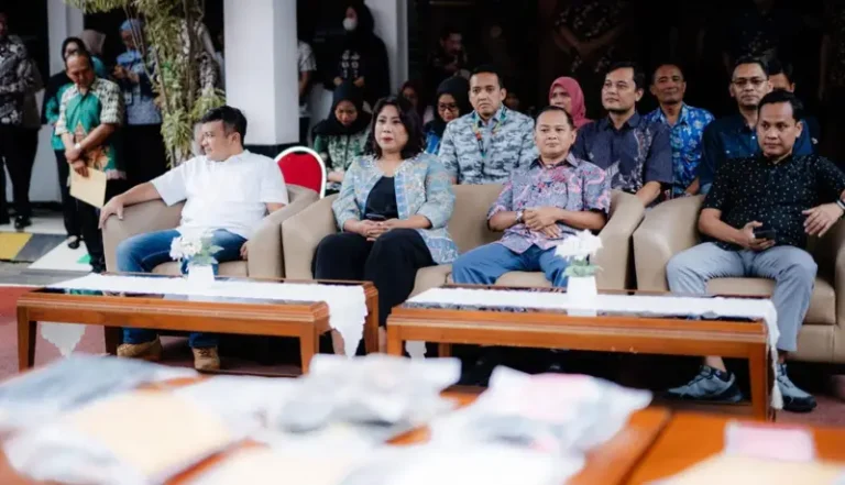 Kejari Purwakarta Musnahkan Barbuk 16 Perkara Tindak Pidana