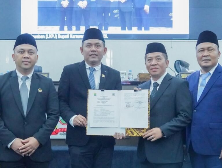 Rapat Paripurna DPRD Karawang Tentang LKPJ Tahun 2025