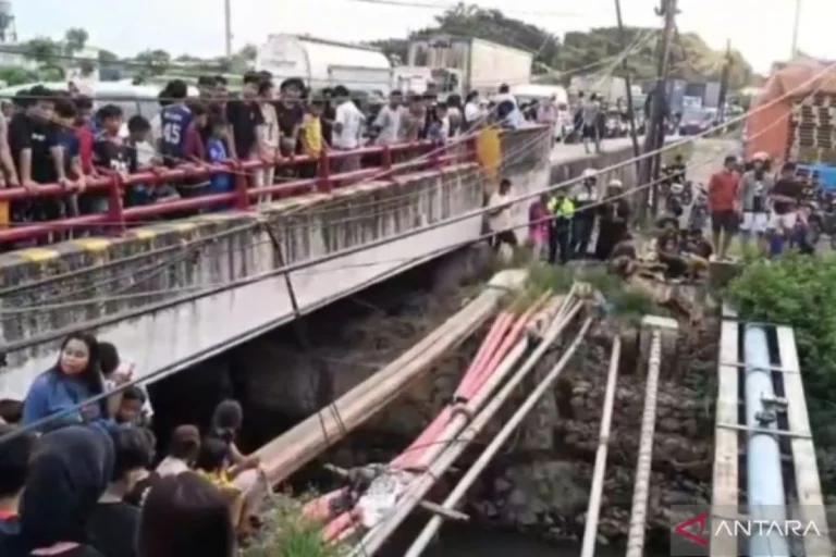 Polisi Selidiki Penemuan Jasad Bayi di Aliran Kali Pacing – Bekasi