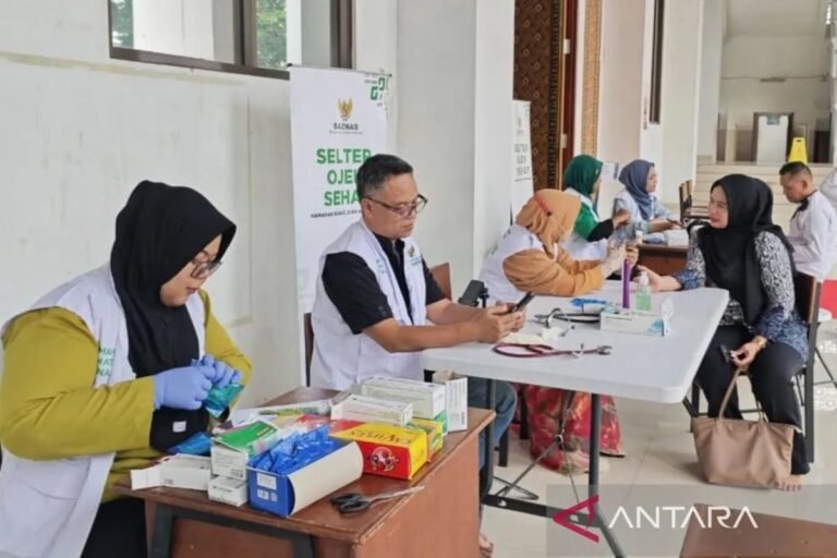 Baznas RI Berikan Layanan Kesehatan Gratis bagi Mustahik di Bekasi