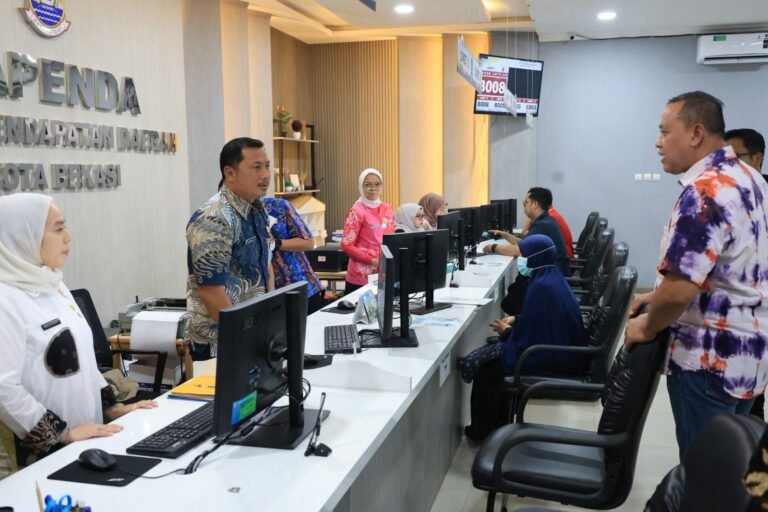 Meski WFH, Wali Kota Bekasi Pastikan Pelayanan Publik Tetap Berjalan