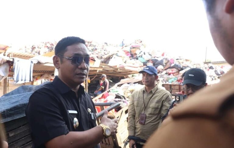 Beroperasi Belasan Tahun, TPS Ilegal Sriamur – Tambun Utara Ditutup