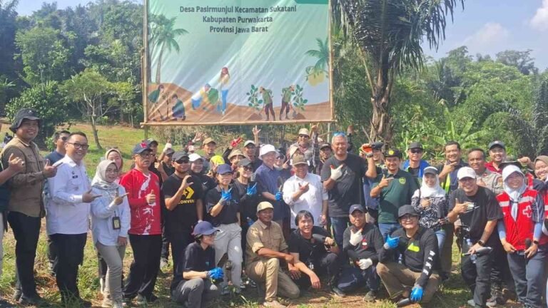 7 Ribu Pohon Produktif Ditanam di Lahan Kritis Purwakarta