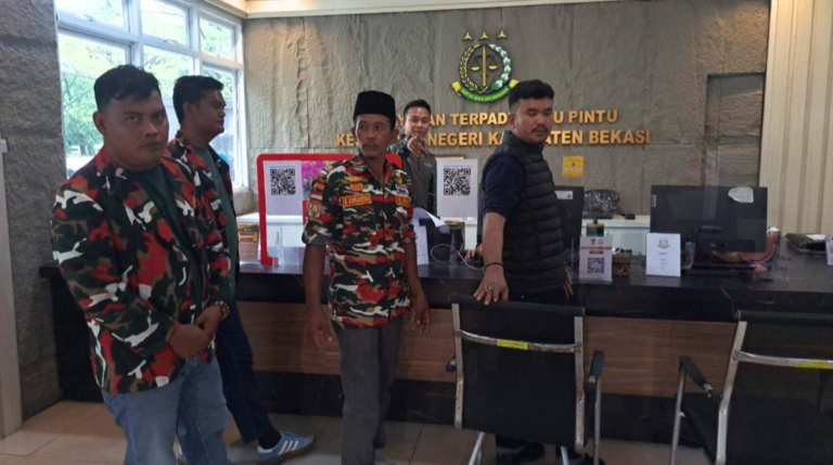 LMP dan Brigez Kembali Sambangi Kejari Bekasi, Pertanyakan Laporan Dugaan Korupsi dan TPPU Dirut PDAM Tirta Bhagasasi