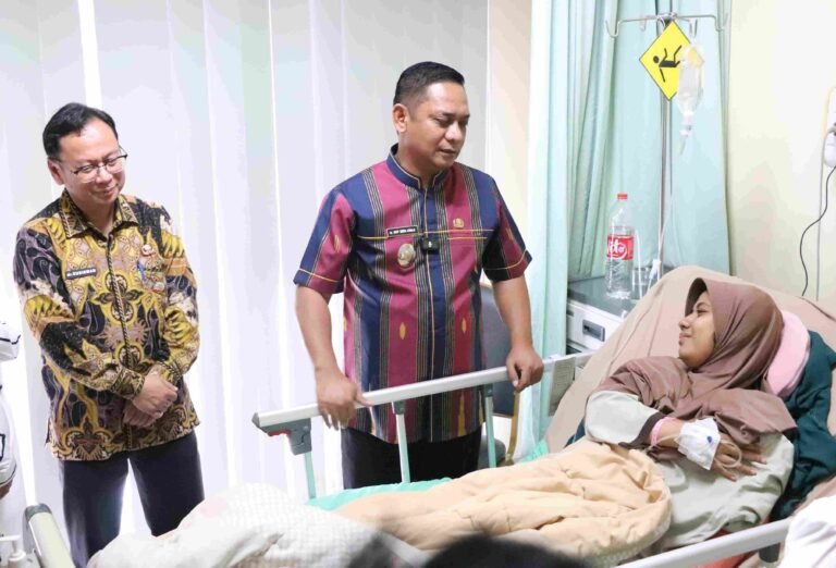 Kondisi 11 Warga Bekasi Korban Kecelakaan KRL Mulai Membaik