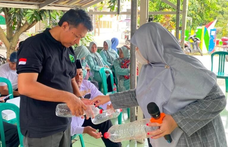 Setiap RW di Kabupaten Bekasi Diwajibkan Miliki Bank Sampah