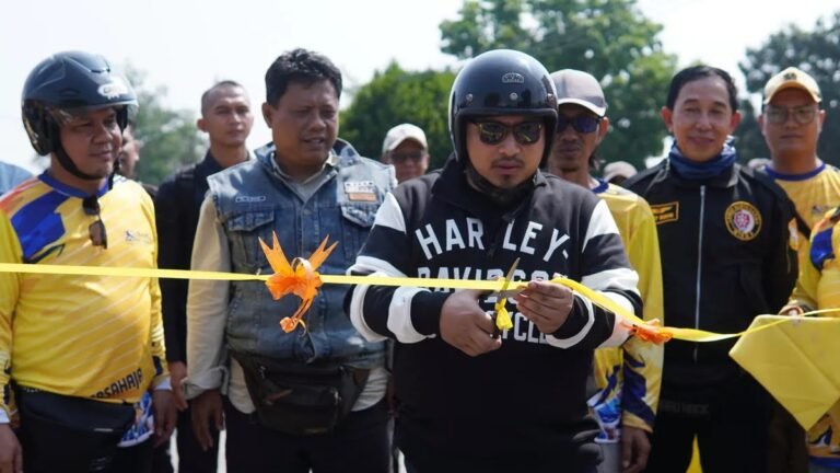 Bupati Subang Resmikan Jalan Beton di Pagaden