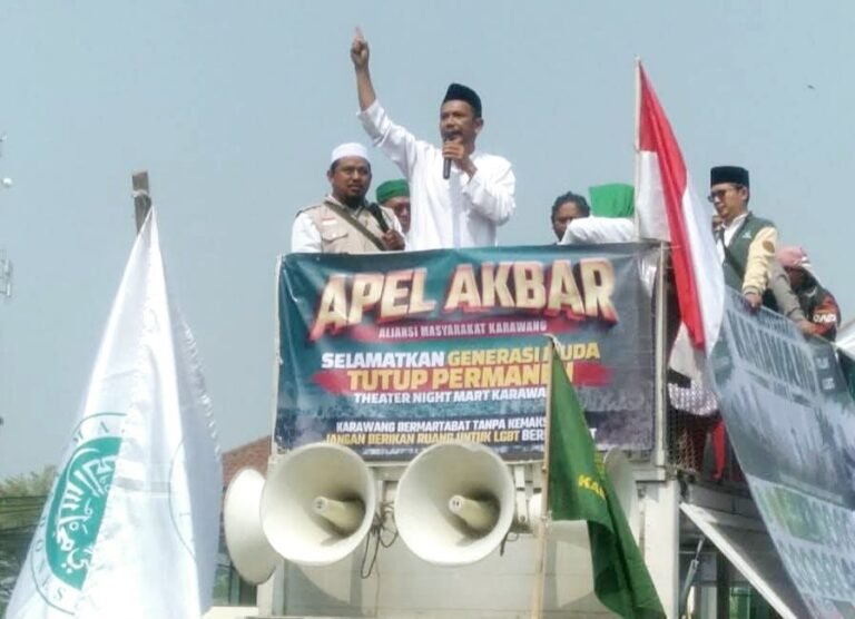 Massa Aksi Tuntut Tutup Permanen dan Tangkap Pemilik Theatre Night Mart